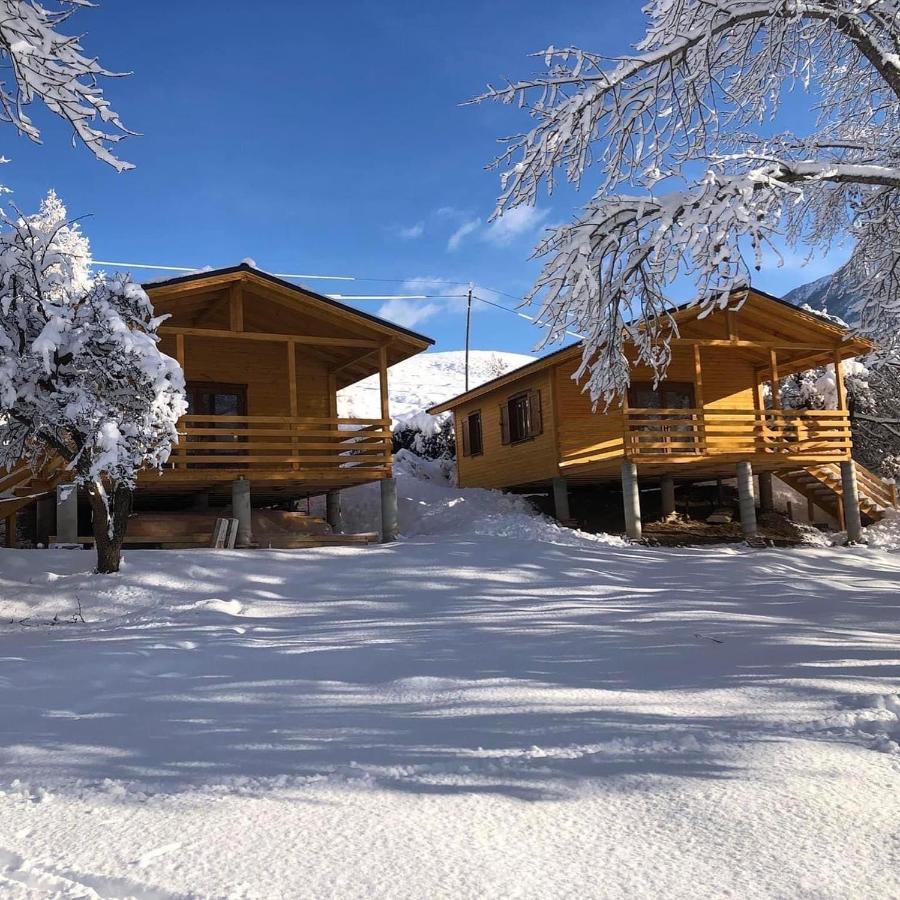 Camping, Hôtel De Plein Air Les Cariamas Chateauroux-les-Alpes Exterior foto